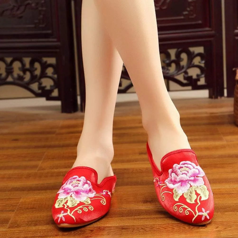 1 Pair Ethnic Women Embroidery Slipper Comfortable Soft Lady Chinese Floral Peony Slippers