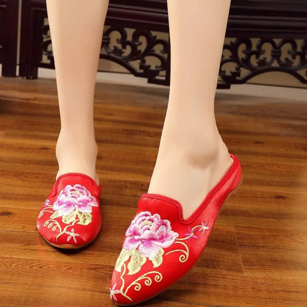1 Pair Ethnic Women Embroidery Slipper Comfortable Soft Lady Chinese Floral Peony Slippers