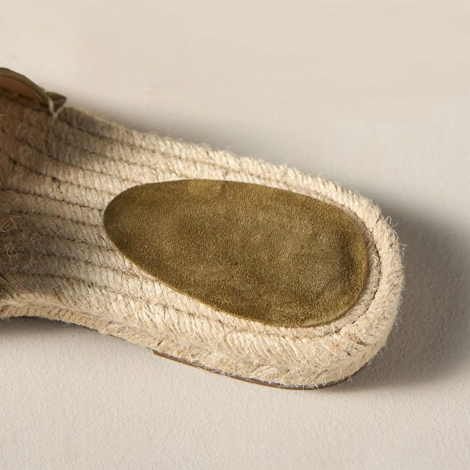 Espadrilles Flat Sandals for Women Comfortable Suede Slip on Open Toe Beach Slides Sandals.