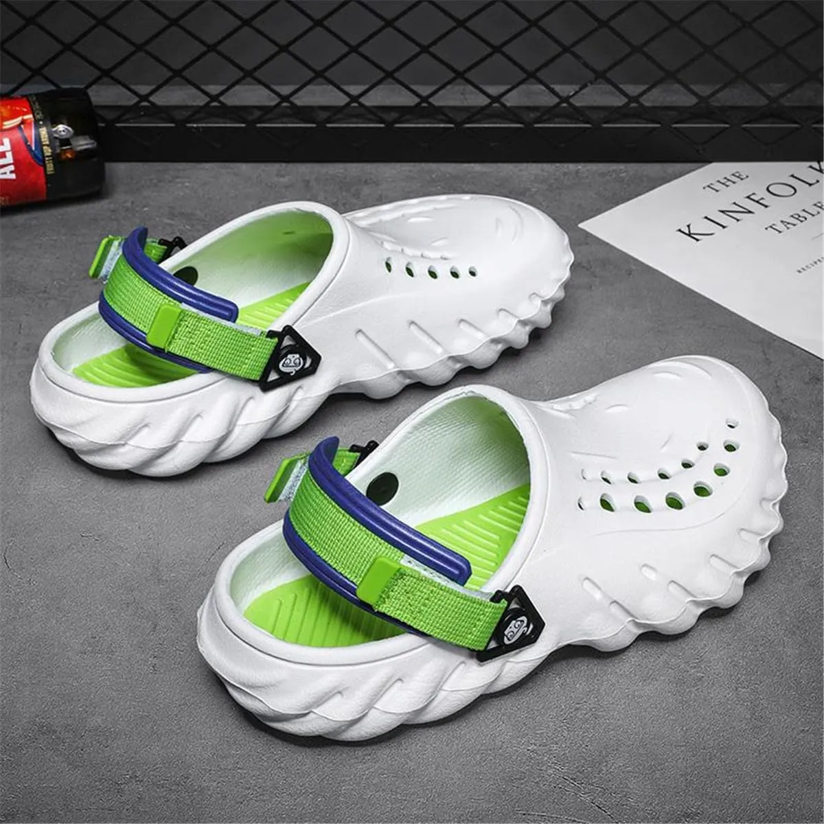 Fashion clogs for men non slip and comfortable foam runner cloud slides for indoor and outdoor pillows sandals for women trendy and classic summer beach shoes slippers