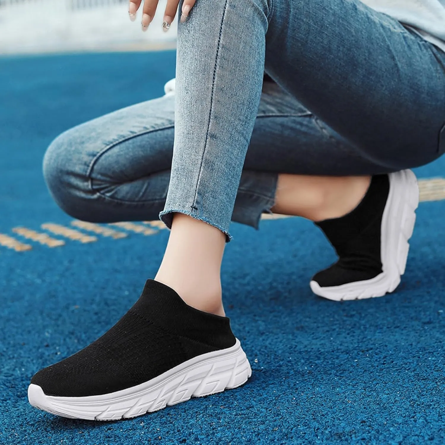 FUNCOS Women's Breathable Mesh Mules Slip-On – Lightweight Summer Casual Shoes for Walking, Closed Toe with Arch Support