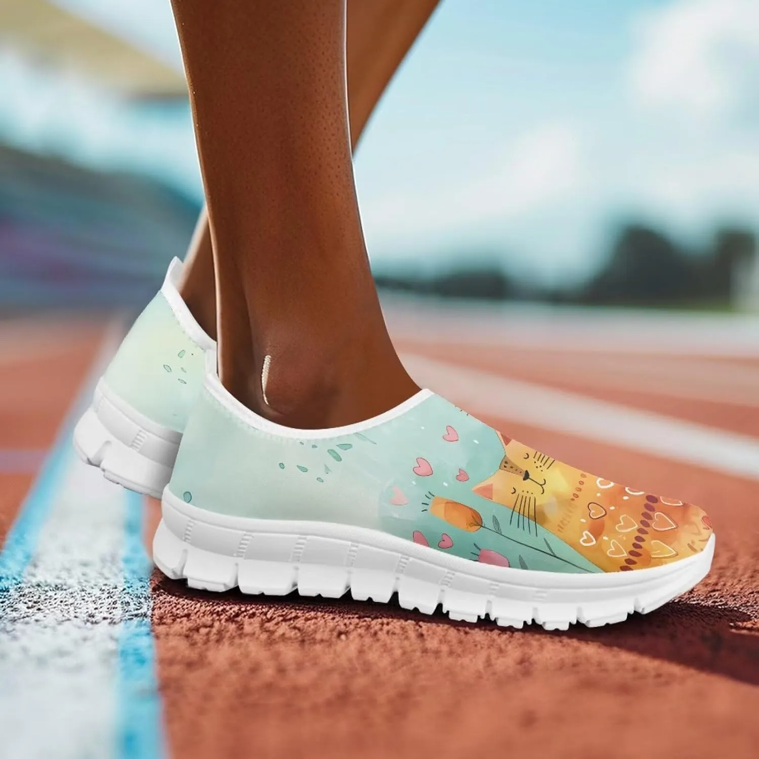 Lightweight Sneakers for Women Slip On Casual Shoes Comfortable Low Cut Loafers Non Slip Breathable Walking Running Shoes Outdoor Sport Sneakers US 5.5-11.5