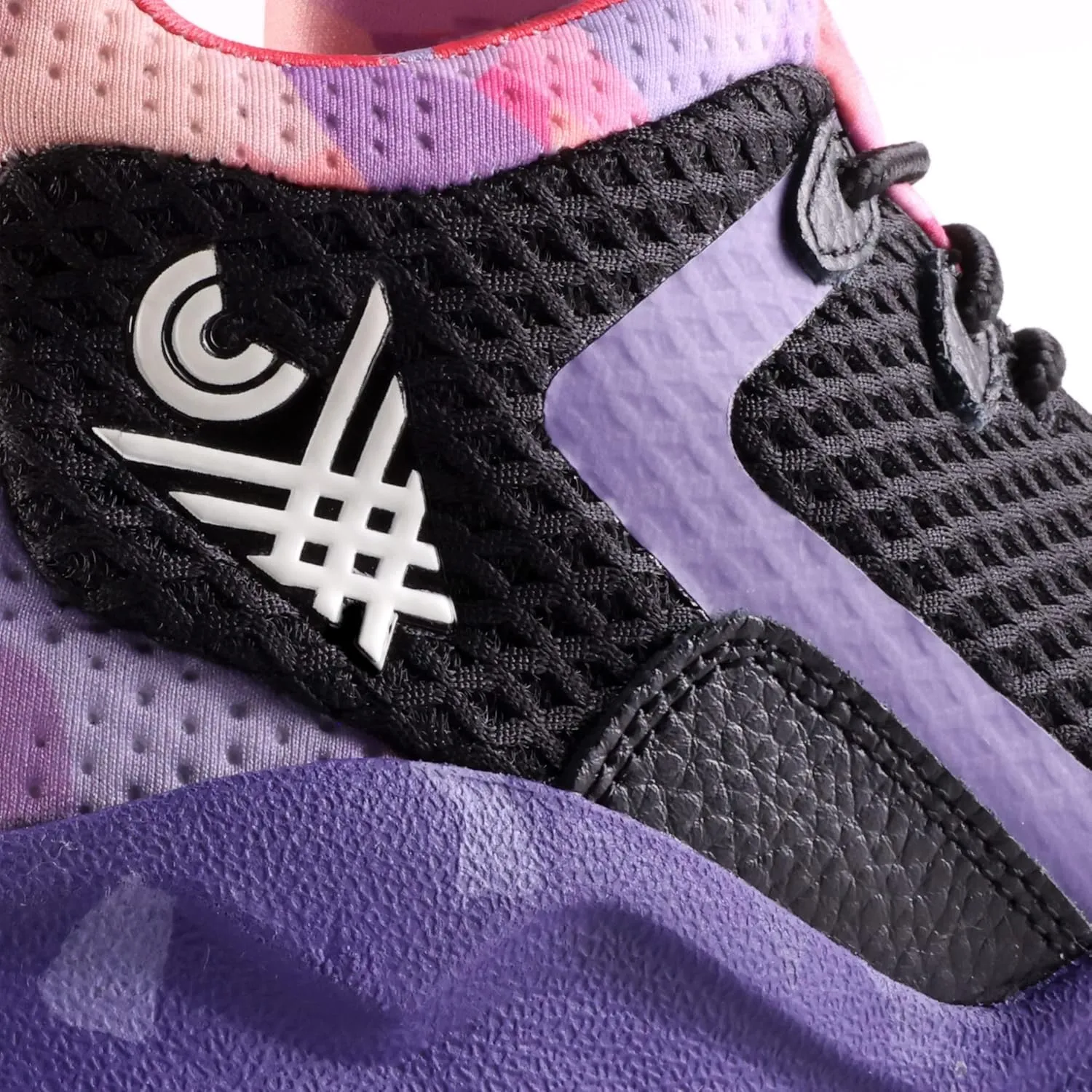 Mens Basketball Shoes with Twitch Foam Midsole and Wavybone Outsole for High Rebound and Traction