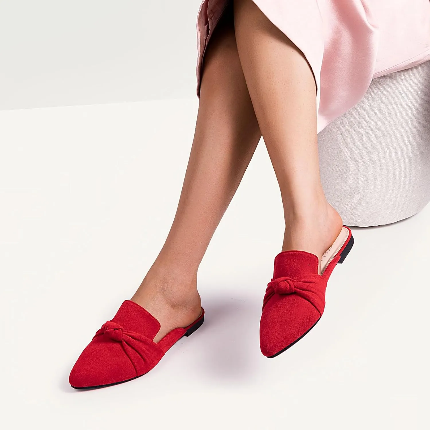 MUSSHOE Mules for Women Flats Comfortable Pointed Toe Slip on Women Mules Flats…