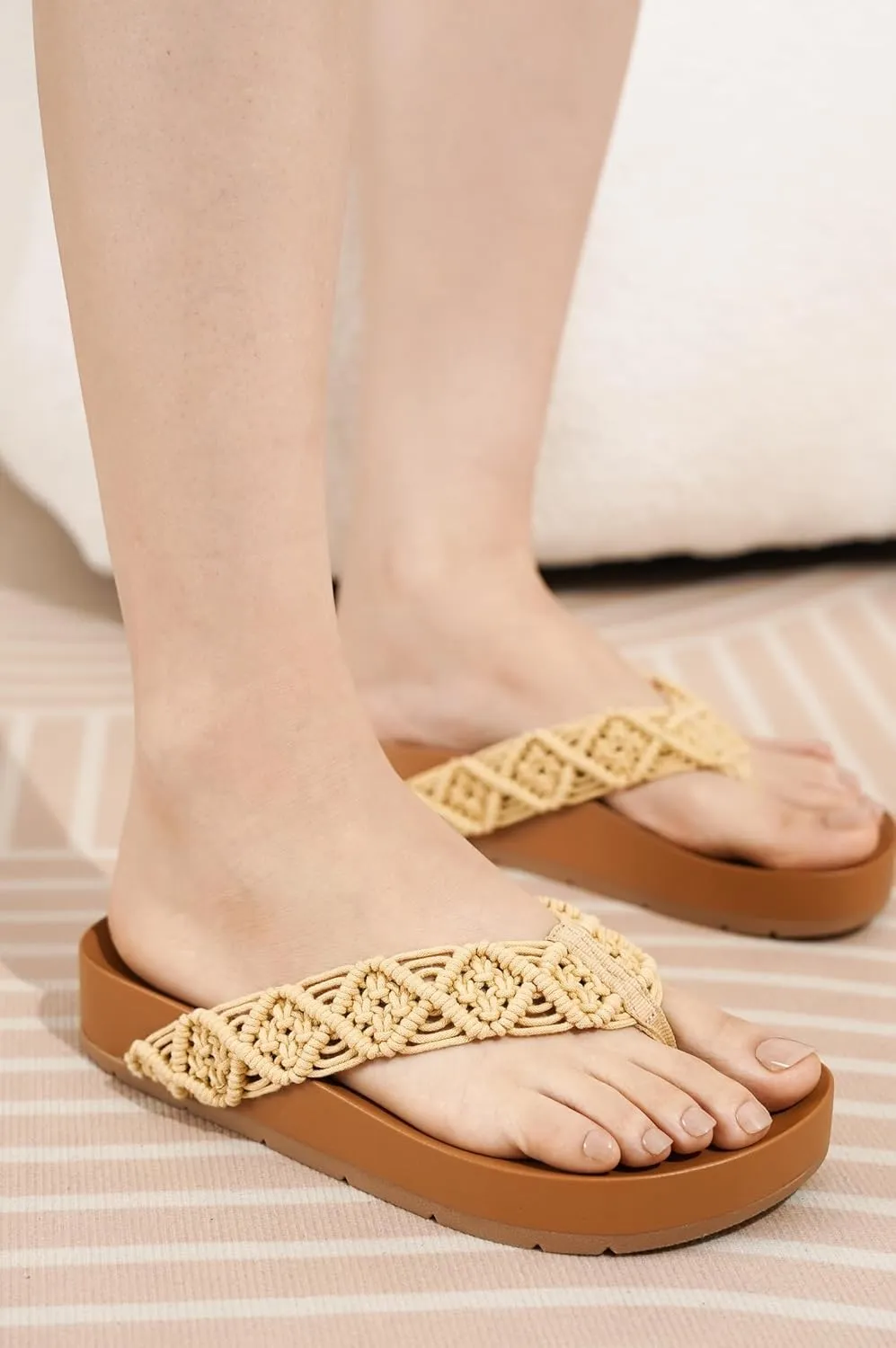 Project Cloud Womens Sandals – Comfortable Crochet Flip Flops for Women with Memory Foam Insole – Lightweight Fashion Sandals for Women 2025 – Womens Flip Flops for Summer (Hammock)