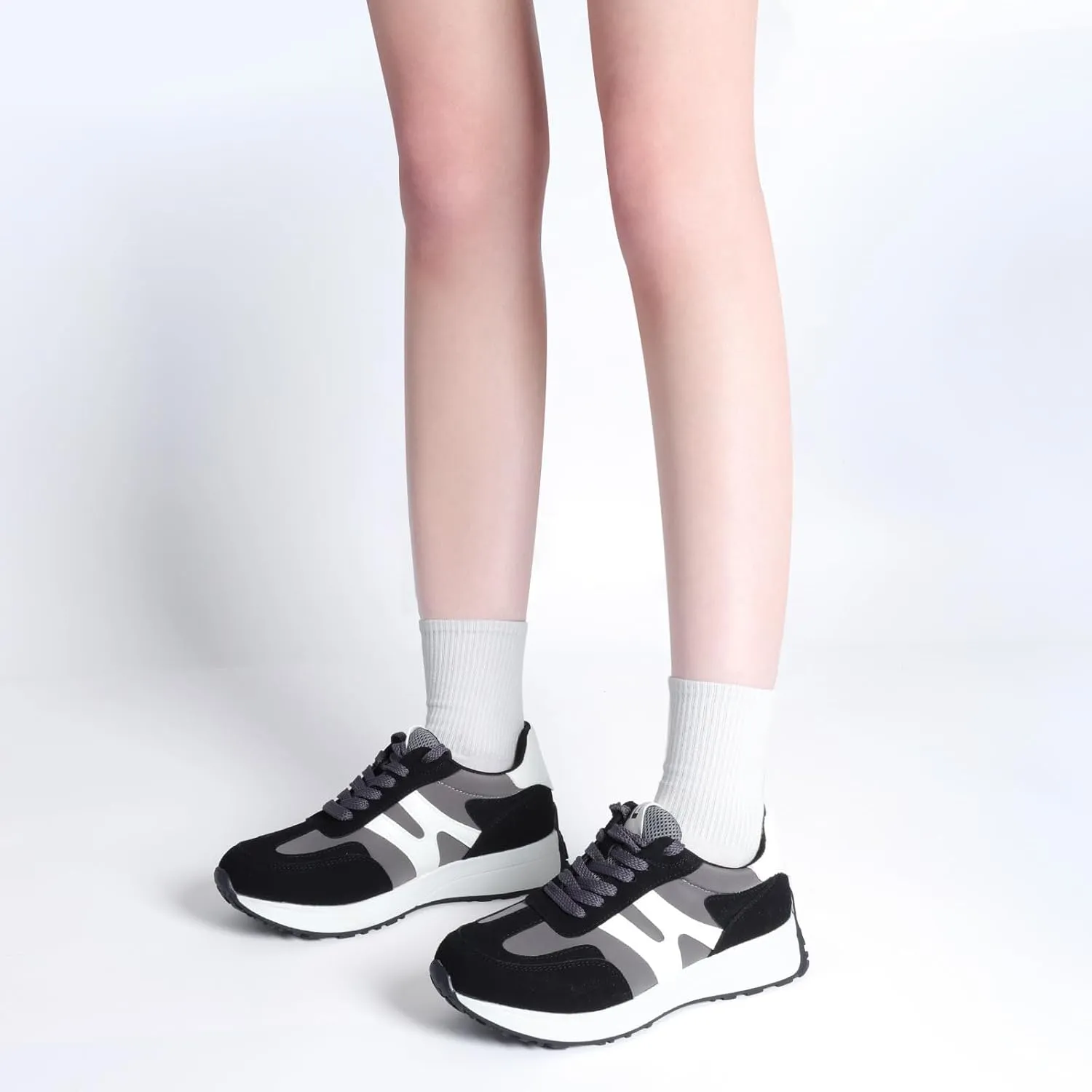 Wide Toe Box Shoes Women Wide Fashion Sneakers Comfortable Casual Walking Non-Slip Memory Foam Tennis Shoes Genuine Suede Sneakers