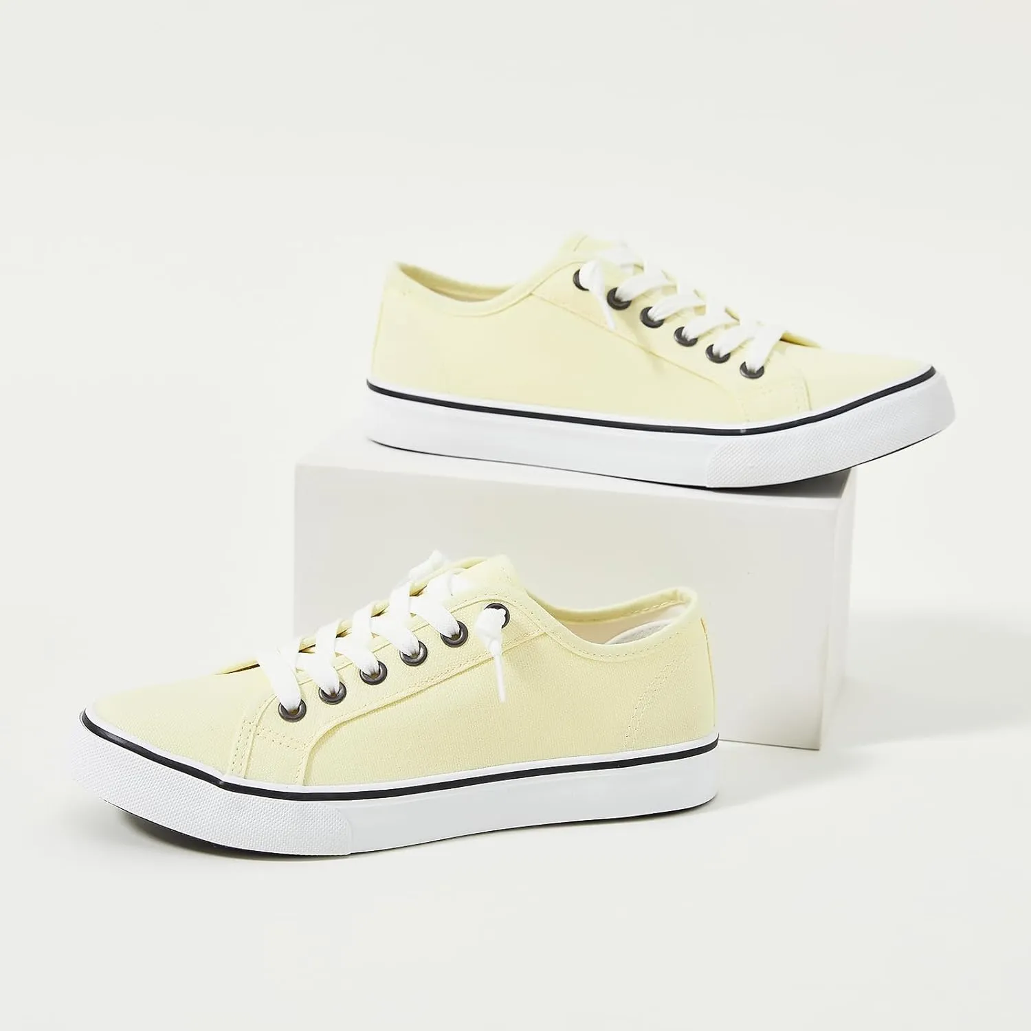 Women Canvas Sneaker Slip On Non Slip Casual Shoes Lace Up Canvas Low Top White Shoes Loafers for Women Fashion Black Sneaker