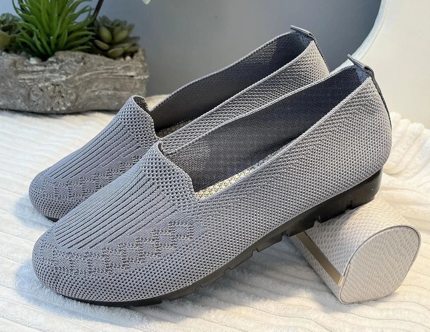 Women's Knitted Flat Shoes Lightweight Comfortable Loafers Women Footwear Slip On Casual Breathable Mesh Walking Shoes Female Round Toe Black, Pink, Purple, Red, Navy Blue, Grey, Beige