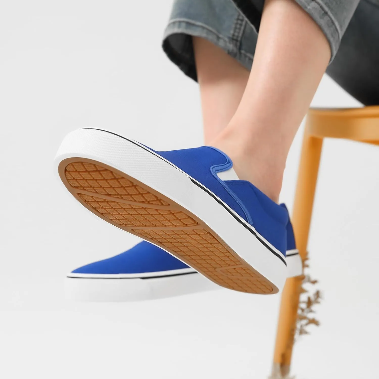 Women's Slip on Shoes Canvas Sneakers Loafers Non Slip Shoes Low Top Casual Shoes