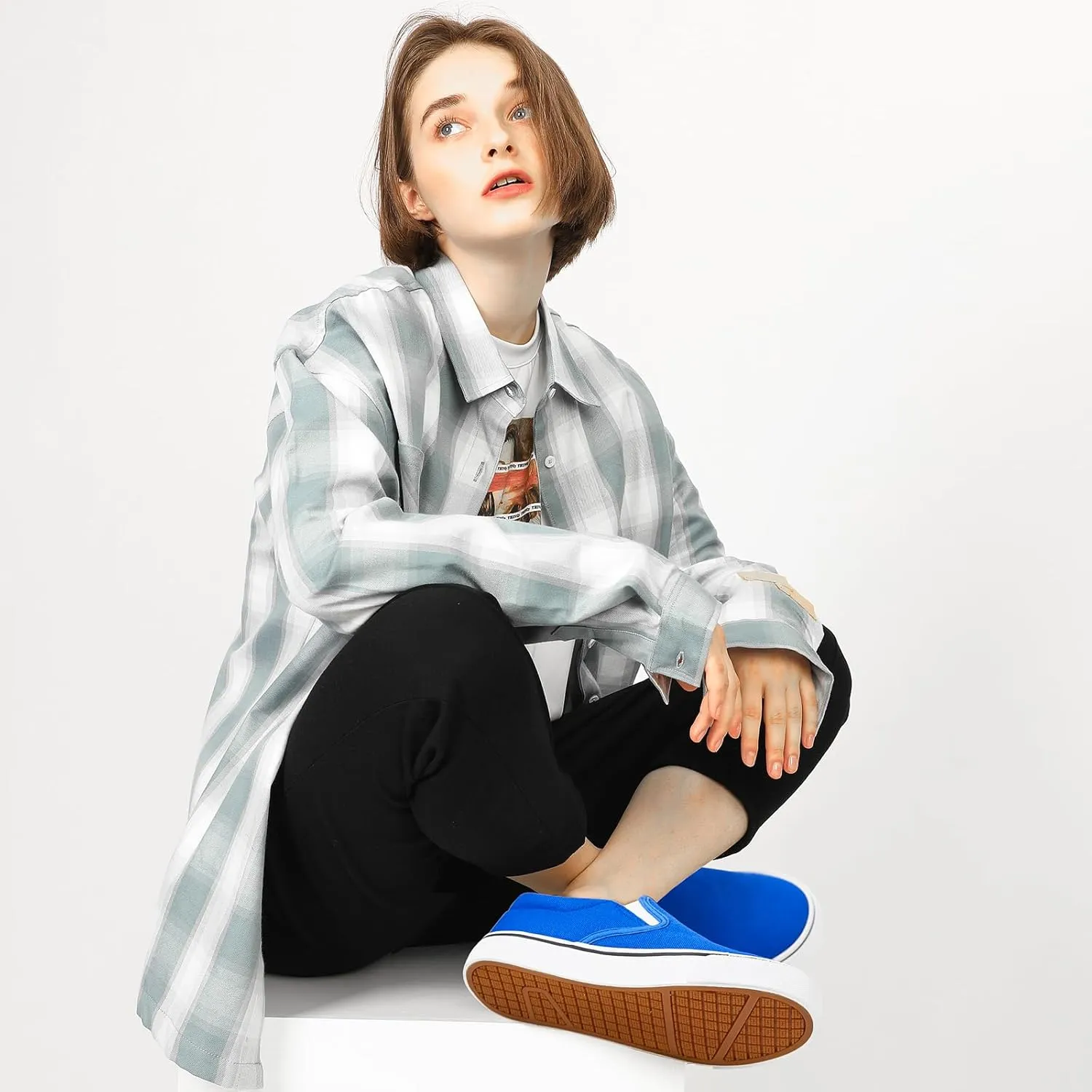 Women's Slip on Shoes Canvas Sneakers Loafers Non Slip Shoes Low Top Casual Shoes
