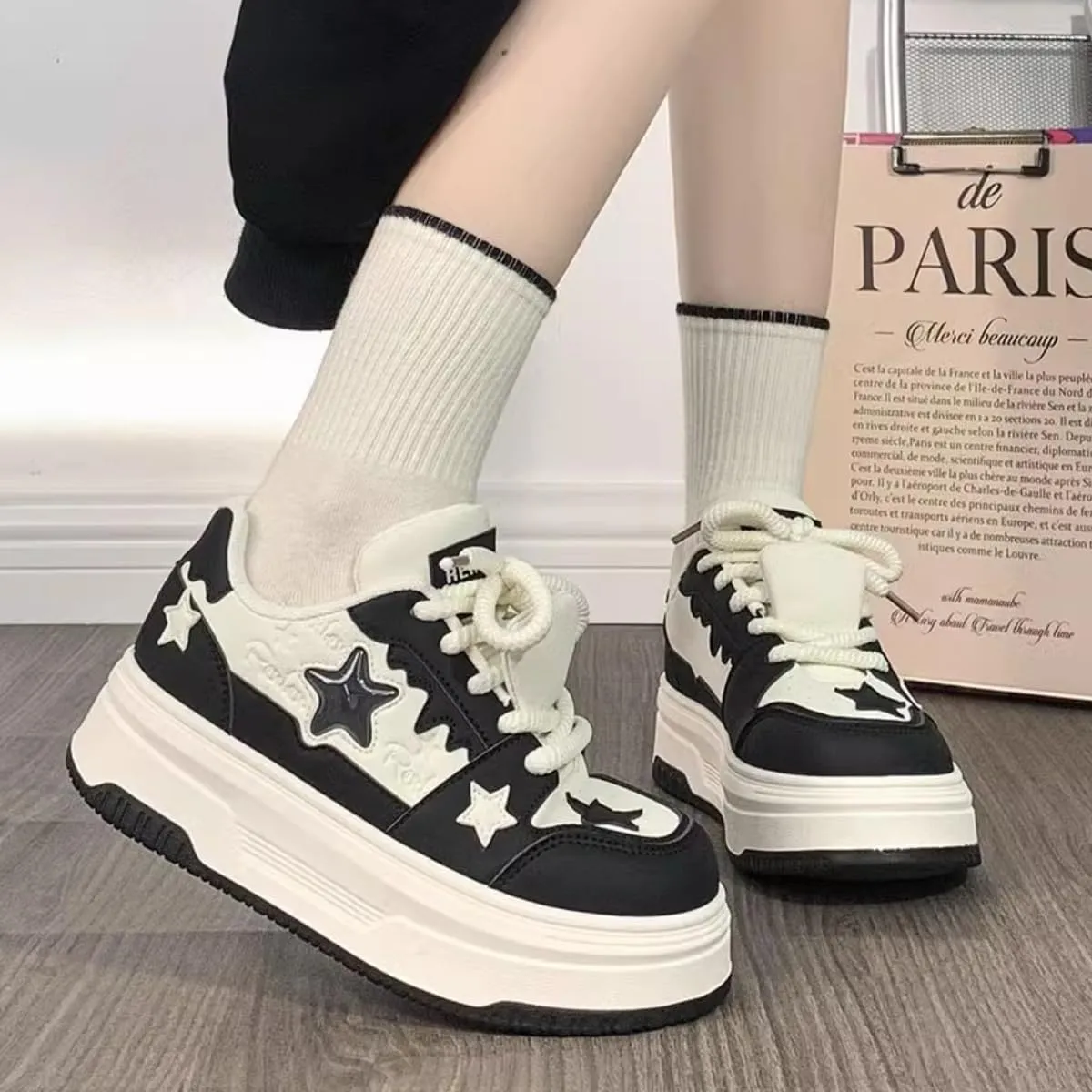 Womens Y2K Sneakers Chunky Cute Star Preppy Kawaii Platform Shoes Laces Up Streetwear for Women Girl Walking Fit Well